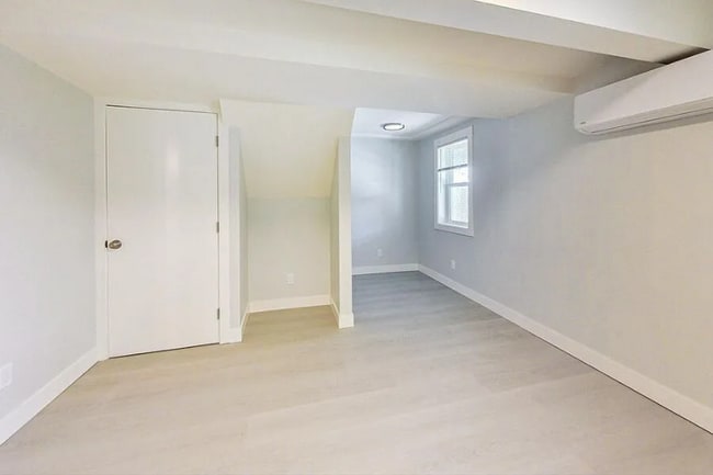 Photo - 829 Warfield Ave Apartment