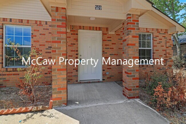 Foto del edificio - 509 W Cedar St