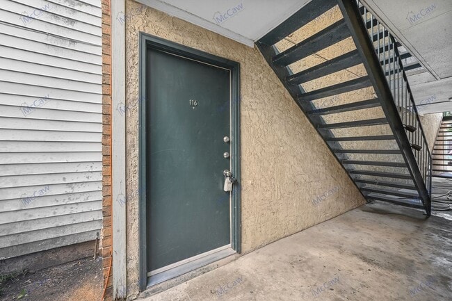 Building Photo - 1-Bed Condo in Northeast Dallas! **MOVE-IN...