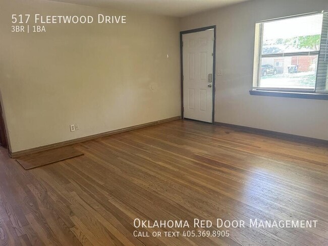 Building Photo - 517 Fleetwood Dr