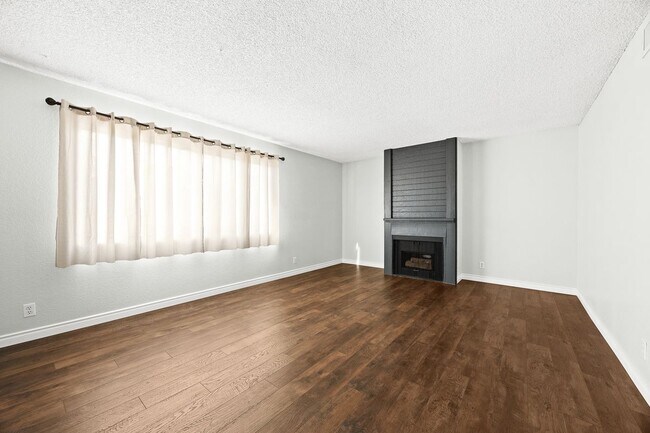 Foto del edificio - 1040 S Garfield Ave
