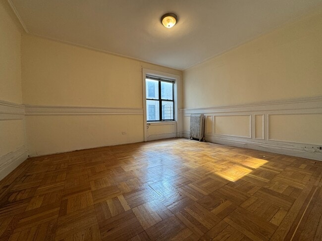 Foto del edificio - 884 Riverside Dr