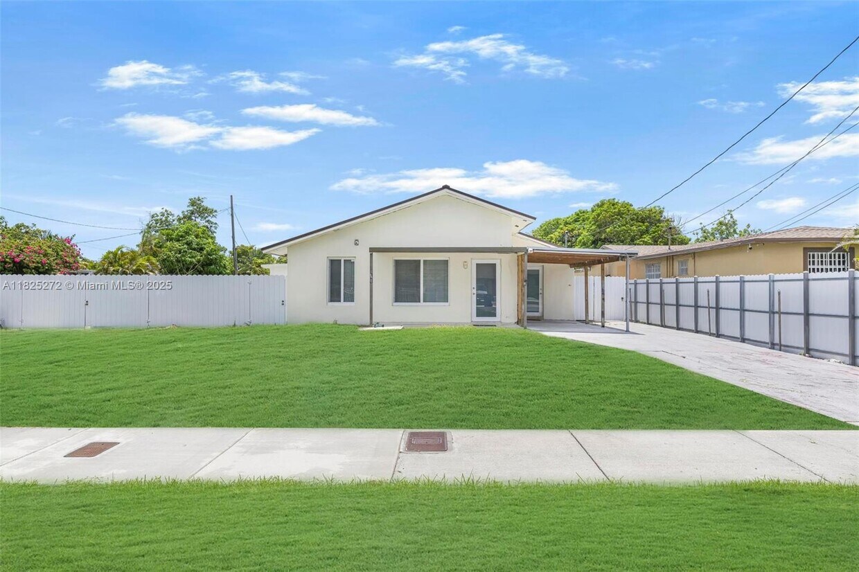 Primary Photo - 16330 NW 45th Ave