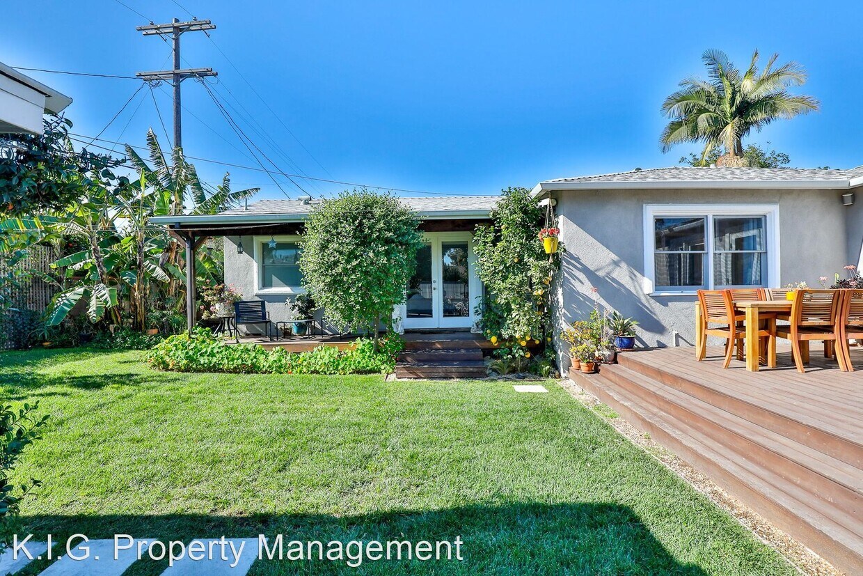 3 br, 2 bath House 11856 Bray St. House for Rent in Culver City, CA