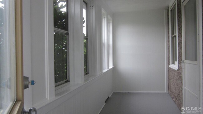 Building Photo - 361 Delmore Ave
