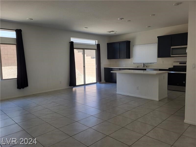 Foto principal - 10401 Joaquin Fire St