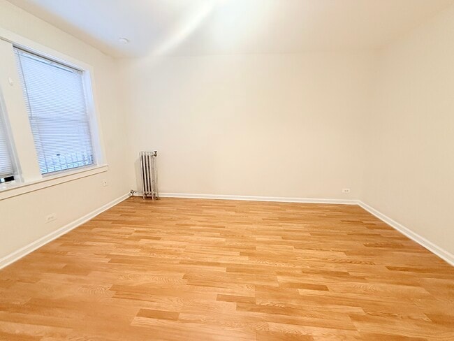 Foto del edificio - 839 W Sheridan Rd