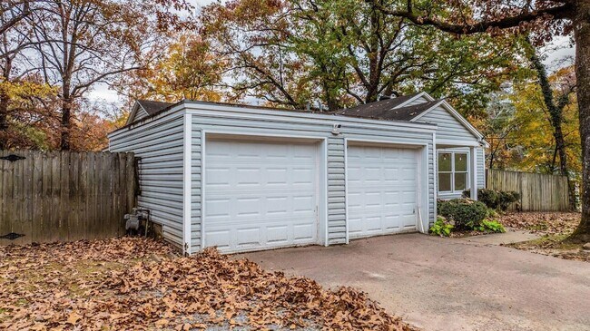 Foto del edificio - 7023 H St