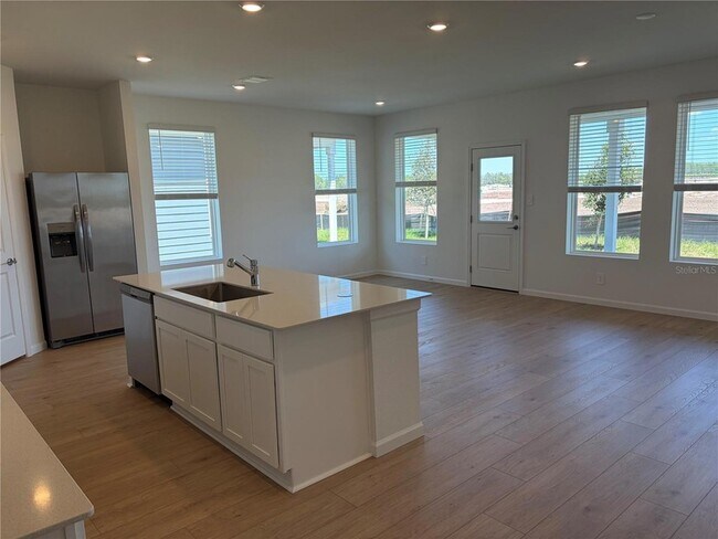 Building Photo - 4377 Vibernum Ave
