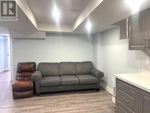 Building Photo - 90 Kilrea Way