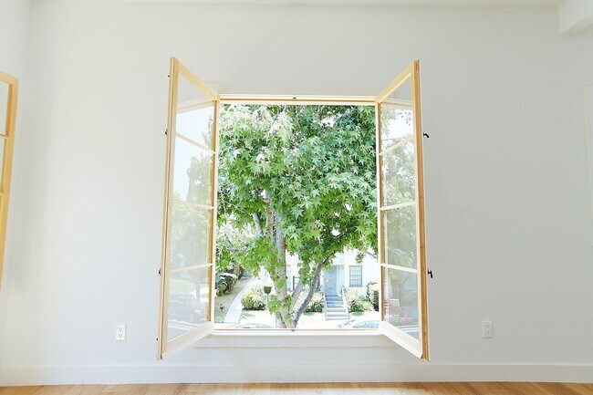Foto del edificio - 428 N Orange Grove Ave