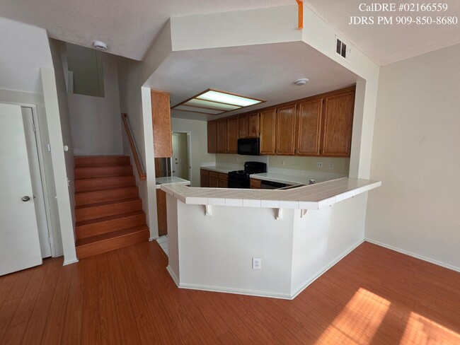 Foto del edificio - Ontario 3 Bedroom Condo