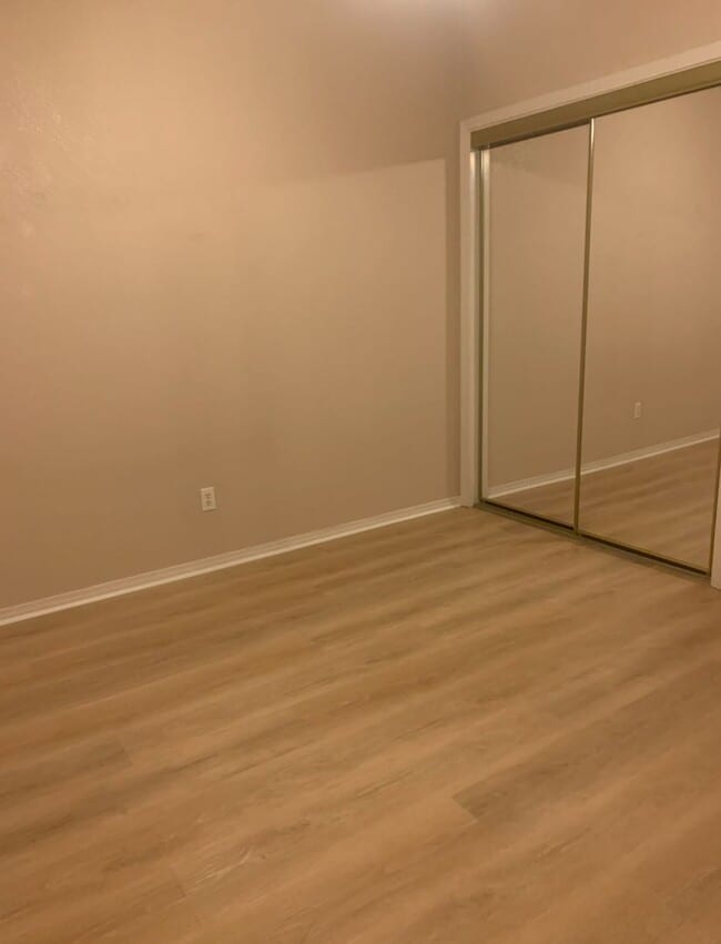 Foto del edificio - Nice clean home in desirable neighborhood