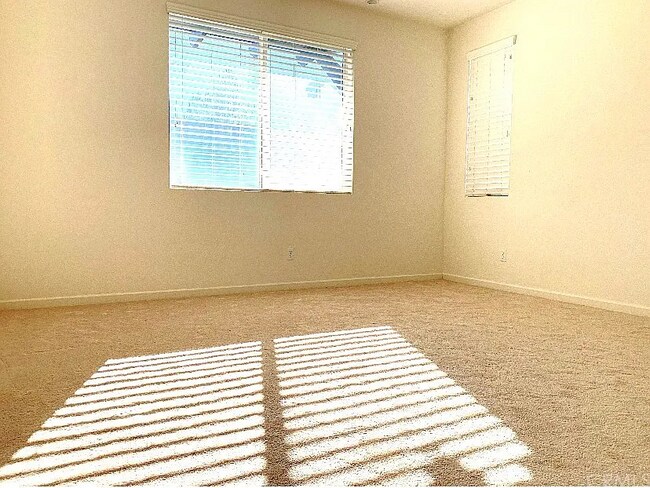 Building Photo - Outfield