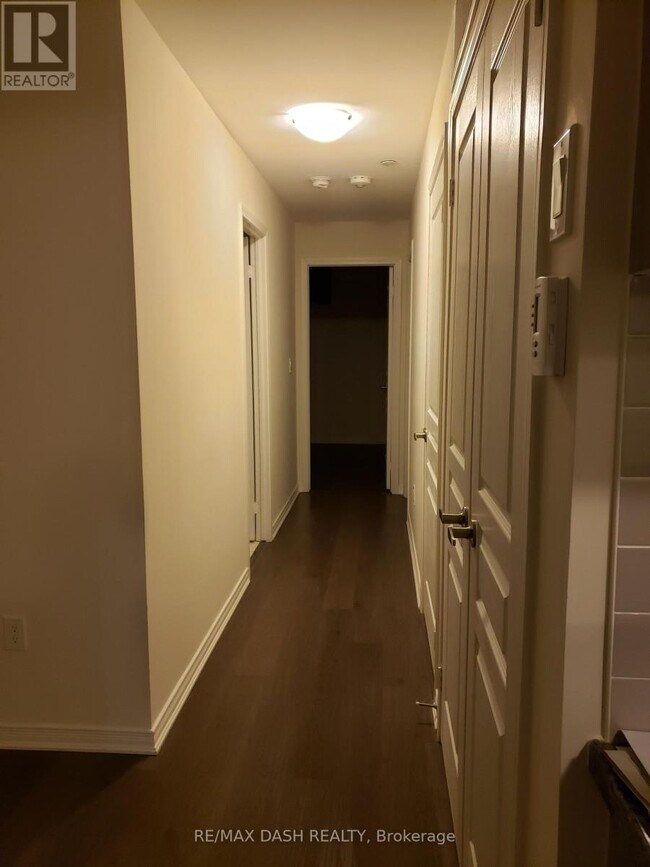 Photo du bâtiment - 1100-1100 Briar Hill Ave