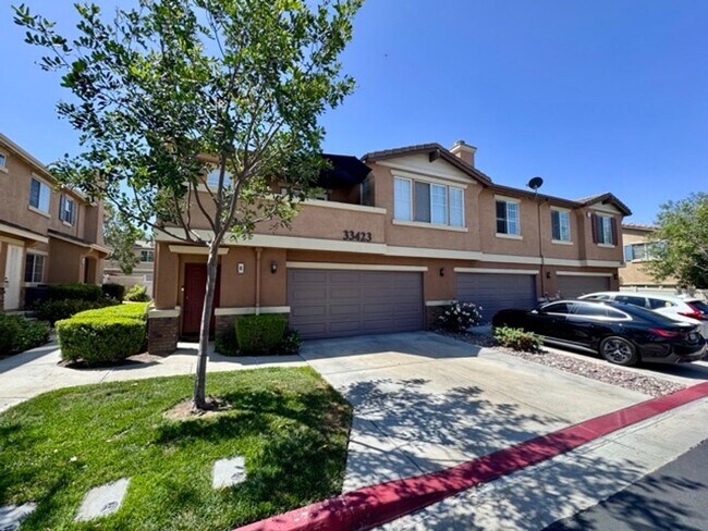 Building Photo - Upgraded 2 bedroom Condo  for LEASE in the...