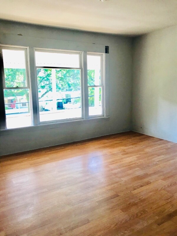 554 Seymour St, Syracuse, NY 13204 Room for Rent in Syracuse, NY