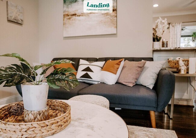 Foto del edificio - 3741 Woodleaf Rd