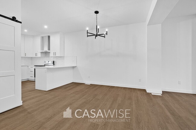 Building Photo - 9339-9222 222 St NW