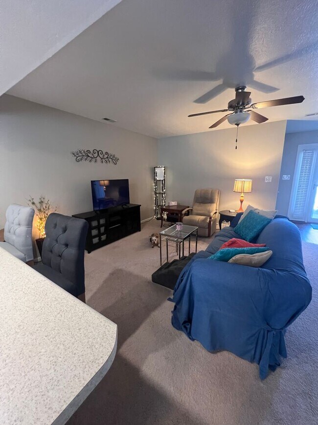 Foto del edificio - 5715 Vinca Ln