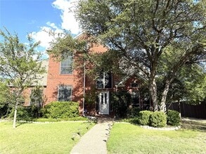 Building Photo - 2704 Meadow Hills Ln