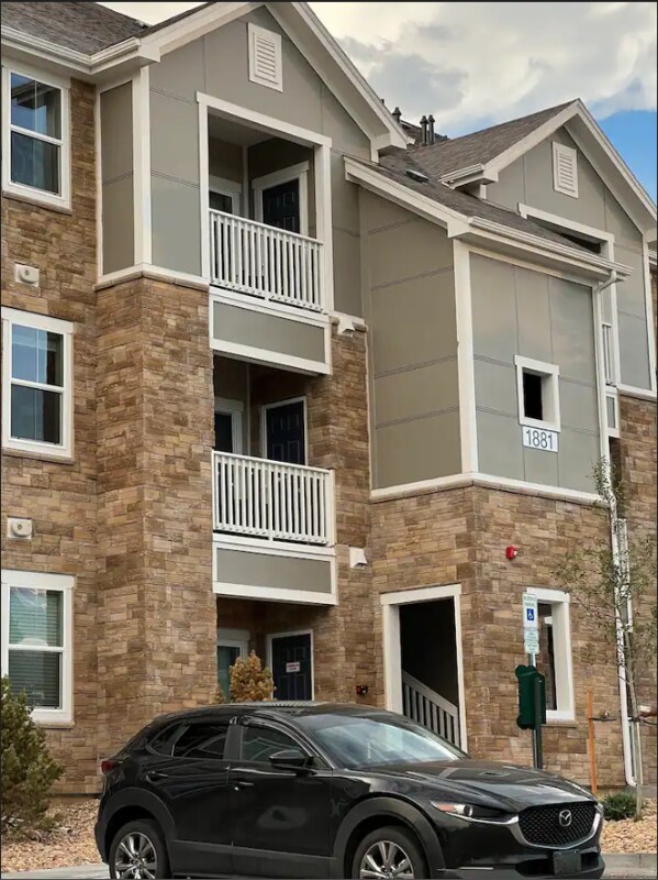 Photo - 1881 S Dunkirk St