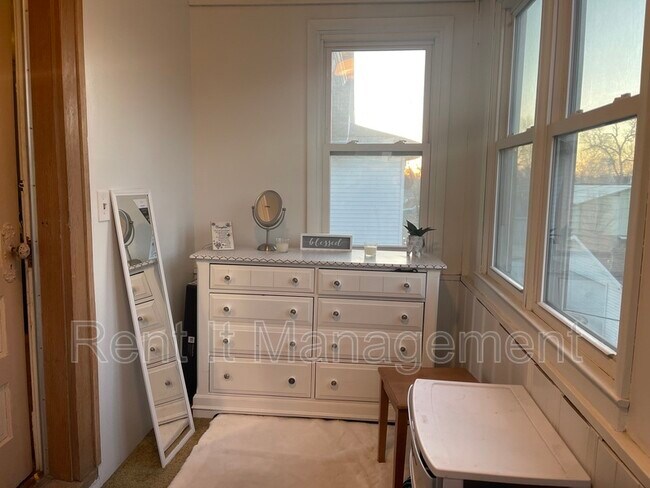 Building Photo - 2595 Evans St