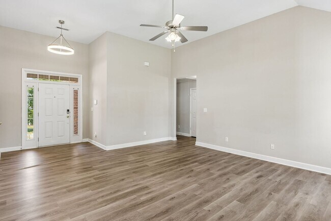 Foto del edificio - 2601 Danbury Cir