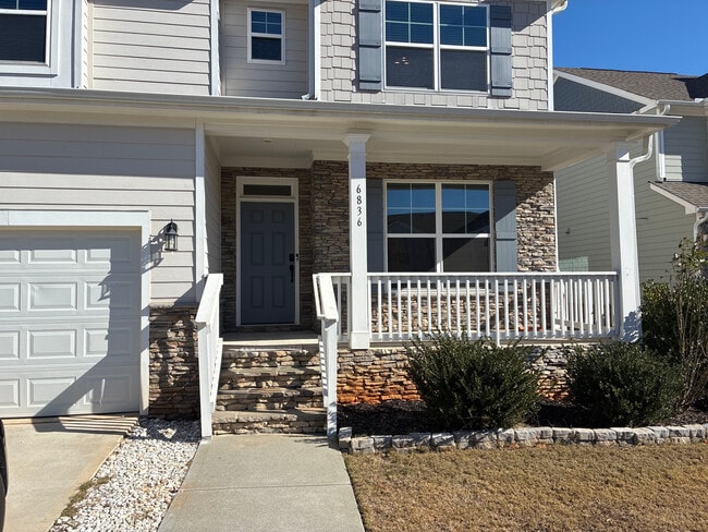 Building Photo - Room in House on Benjamin Dr