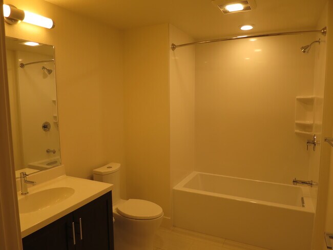 Cuarto de baño principal N.º 2 - 657 Walnut St