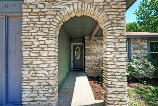 Foto del edificio - 7005 E Meadow Bend Dr