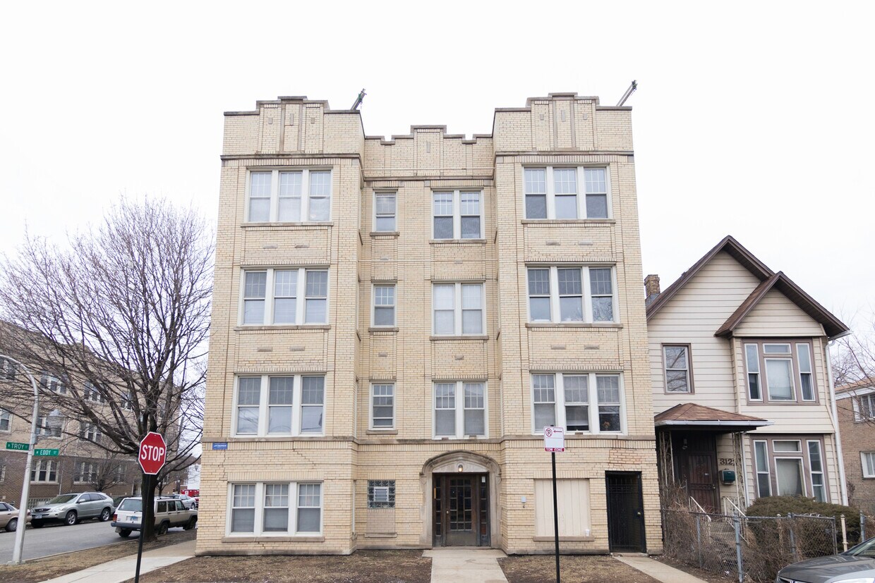 Primary Photo - 3126 W Eddy St