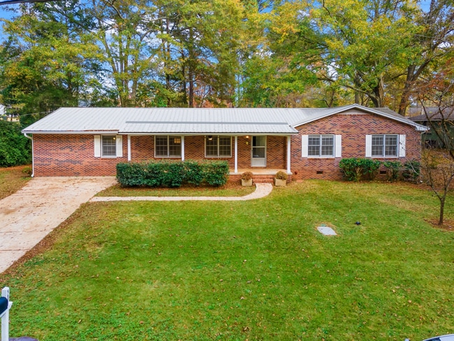 Photo - 311 Hillcrest Ct House