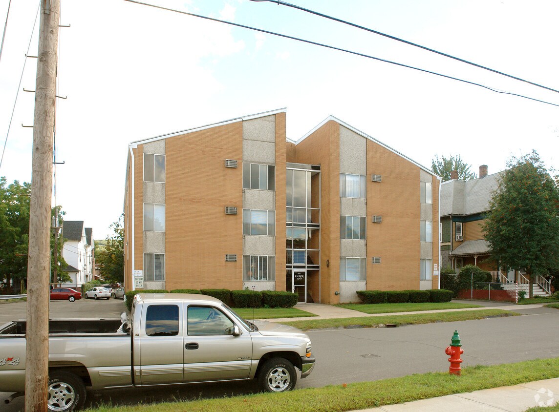 Building Photo - kalmor apartments