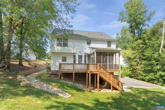 Foto del edificio - Beautiful 4BR, 3.5 Ba home in Forest Lakes South on a cul-de-sac