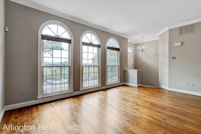 Foto del edificio - 4 br, 4 bath House - 1586 N. Colonial Terrace