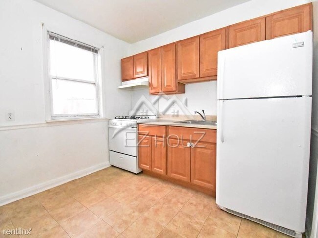 2 Br 1 Bath Duplex 7525 Lange St B Townhouse For Rent In Primary Photo 2 Br 1 Bath Duplex 7525 Lange St B