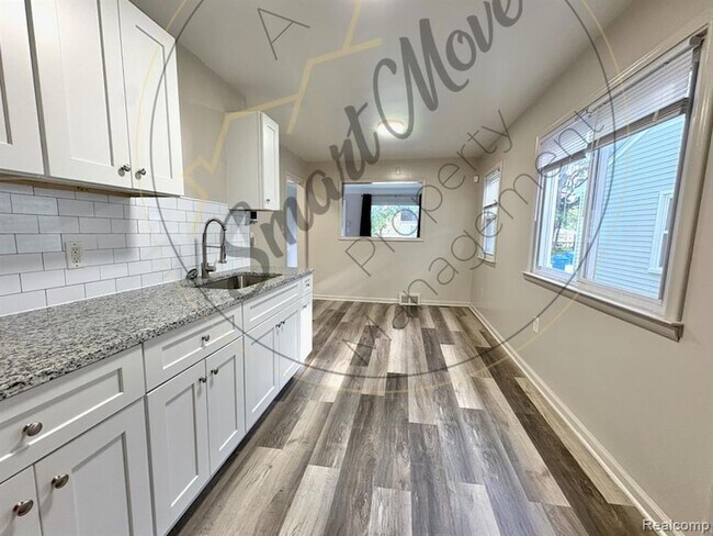 Foto del edificio - 8418 Jackson Ave