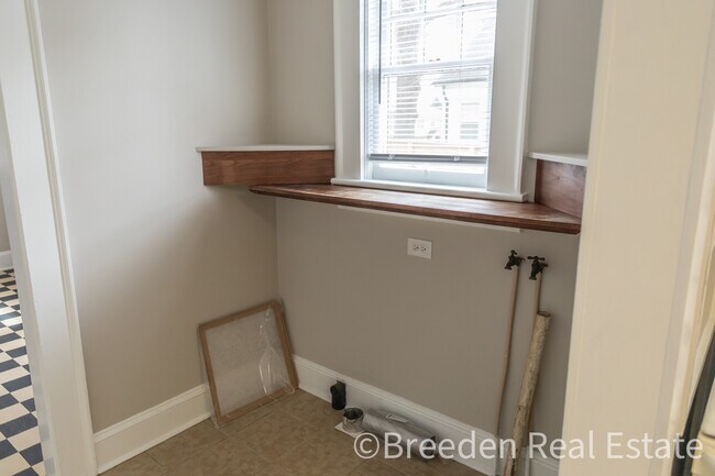 Foto del edificio - 215 Lenoir St