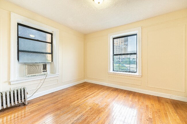 Foto del edificio - 500 W 190th St