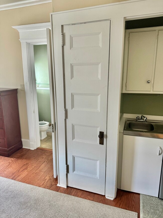 Foto del edificio - 217 Keyes Ave