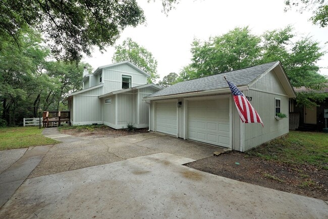 Building Photo - Updated 4 bedroom home in Bluewater Bay!