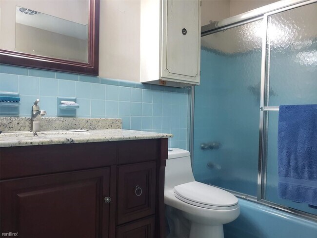 Foto del edificio - 3 br, 2 bath House - 3250 SW 23rd St
