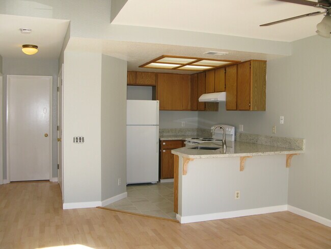 Foto del edificio - 5226 Hemlock St