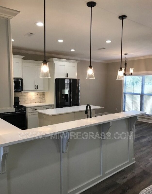 Foto del edificio - 120 Birchwood Pl