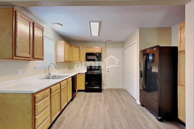 Building Photo - 4422 Autumn Crest Ct