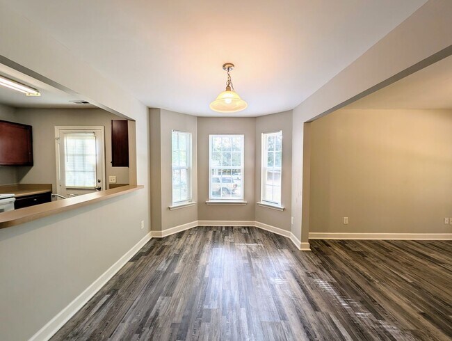 Foto del edificio - 830 N Taylor St
