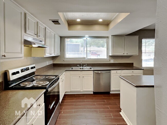 Foto del edificio - 112 Vanderbilt Ln