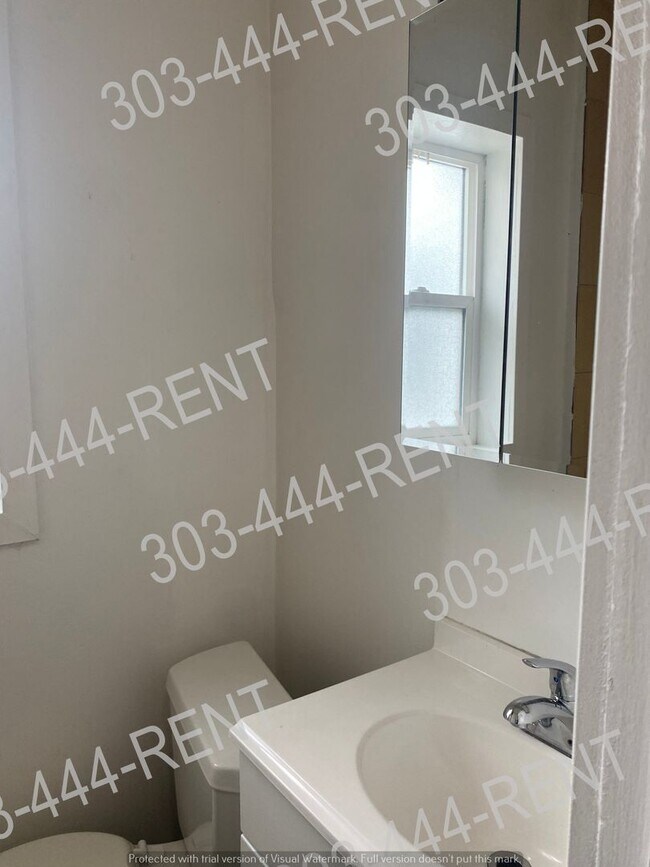 Building Photo - 10625