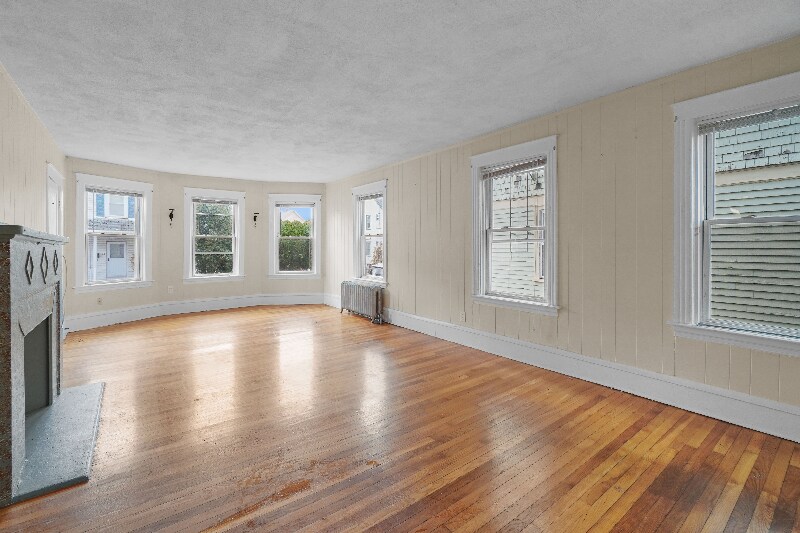 Primary Photo - 63 Trenton St